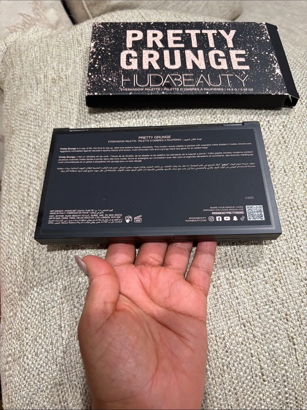 HUDA BEAUTY Pretty Grunge Eyeshadow Palette — Pink, Taupe, Mauve & Black Shades